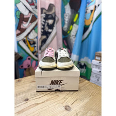 Jordan 1 low Travis Scott Medium Olive  UK 7.5.