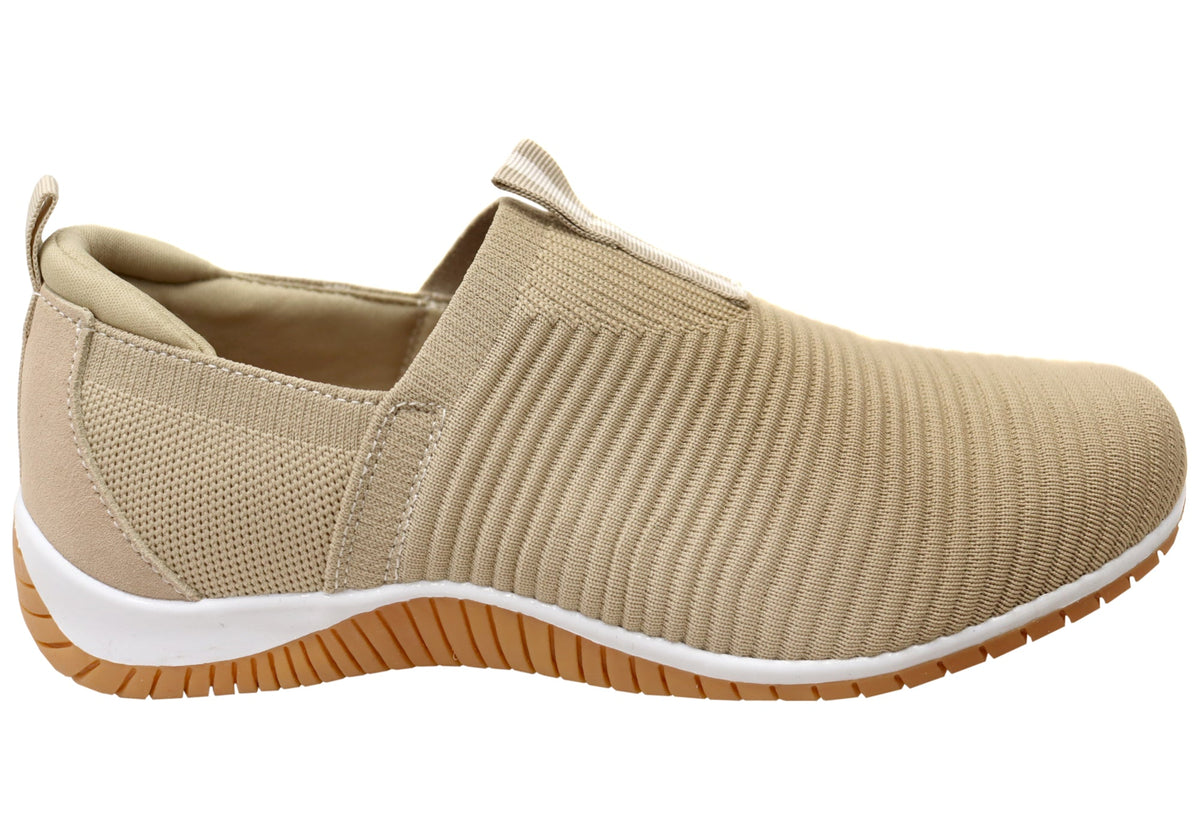 CC Resorts Tabitha Womens Comfortable Slip On Shoes