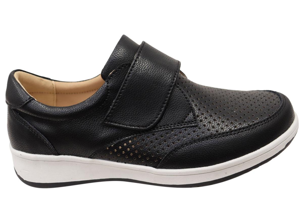 CC Resorts Nell Womens Comfortable Adjustable Strap Leather Shoes