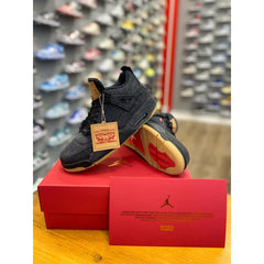 Jordan 4 Retro Levi's Black (Levi's Tag)